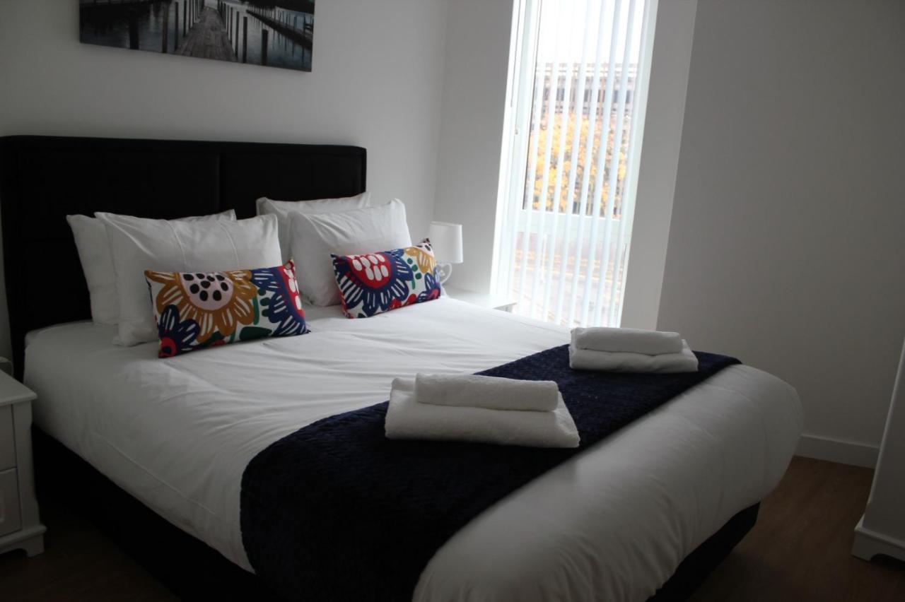 Berks Luxury Serviced Apartments , Free Parking, Free Gym And Free Wifi Bracknell Luaran gambar