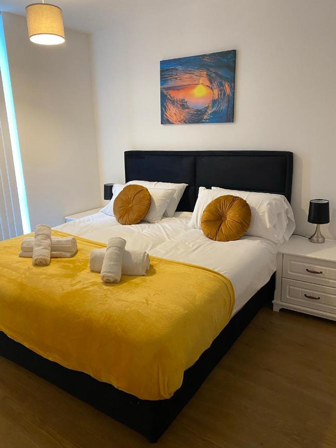 Berks Luxury Serviced Apartments , Free Parking, Free Gym And Free Wifi Bracknell Bilik gambar