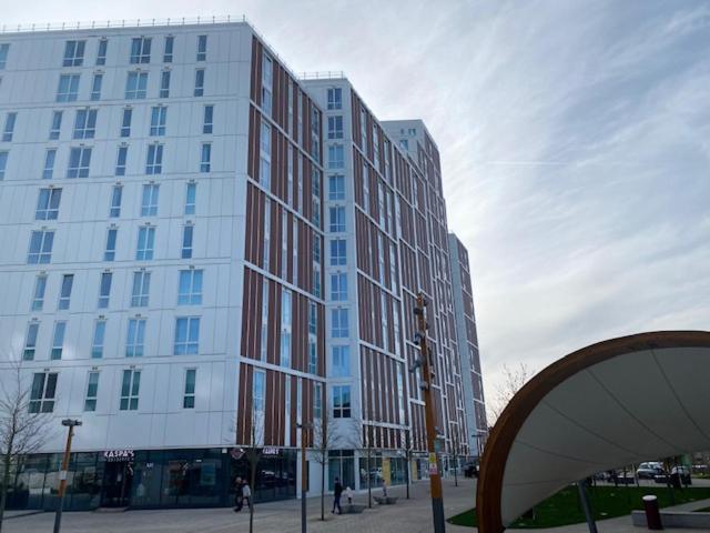 Berks Luxury Serviced Apartments , Free Parking, Free Gym And Free Wifi Bracknell Luaran gambar