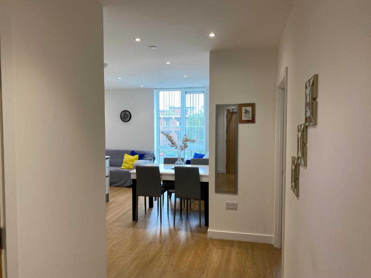 Berks Luxury Serviced Apartments , Free Parking, Free Gym And Free Wifi Bracknell Luaran gambar