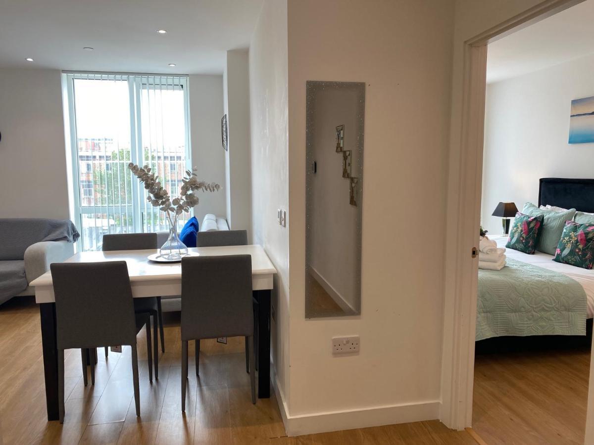 Berks Luxury Serviced Apartments , Free Parking, Free Gym And Free Wifi Bracknell Luaran gambar