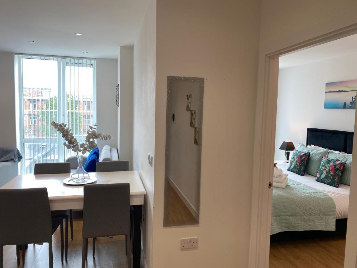 Berks Luxury Serviced Apartments , Free Parking, Free Gym And Free Wifi Bracknell Luaran gambar
