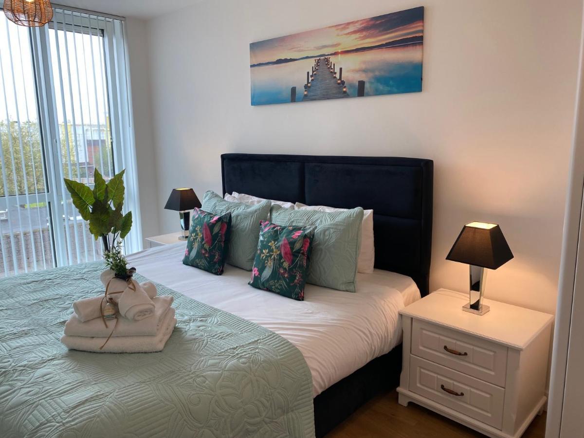 Berks Luxury Serviced Apartments , Free Parking, Free Gym And Free Wifi Bracknell Luaran gambar