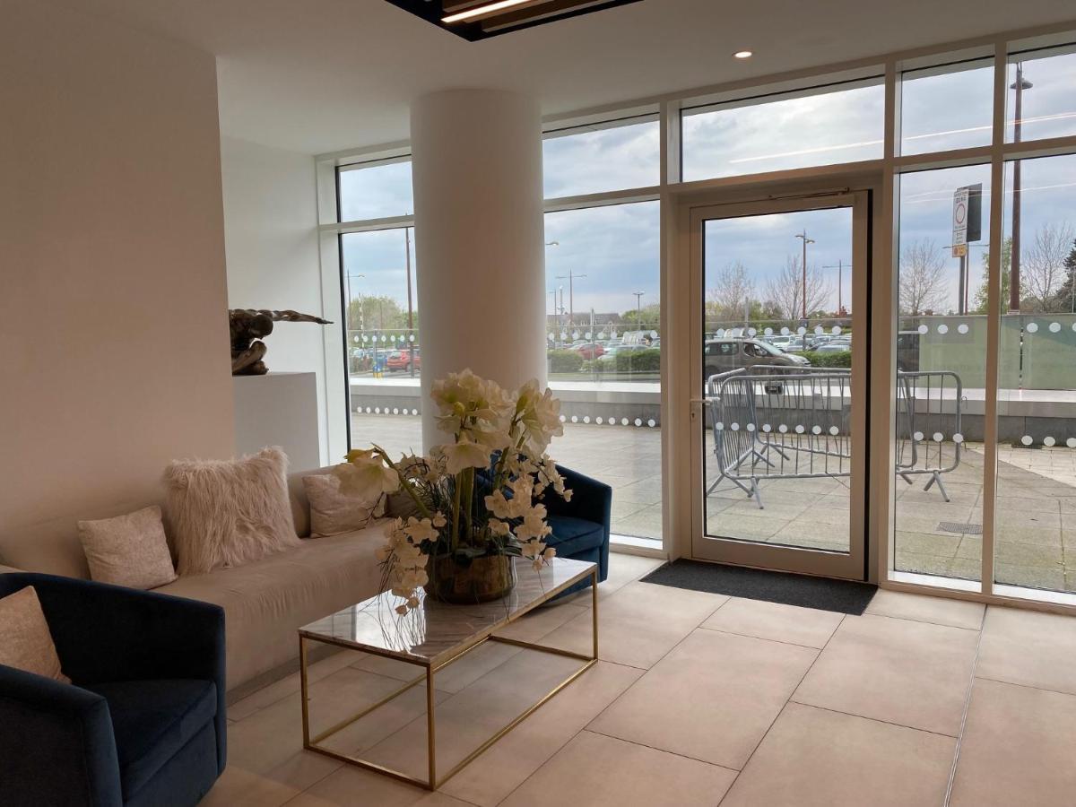 Berks Luxury Serviced Apartments , Free Parking, Free Gym And Free Wifi Bracknell Luaran gambar