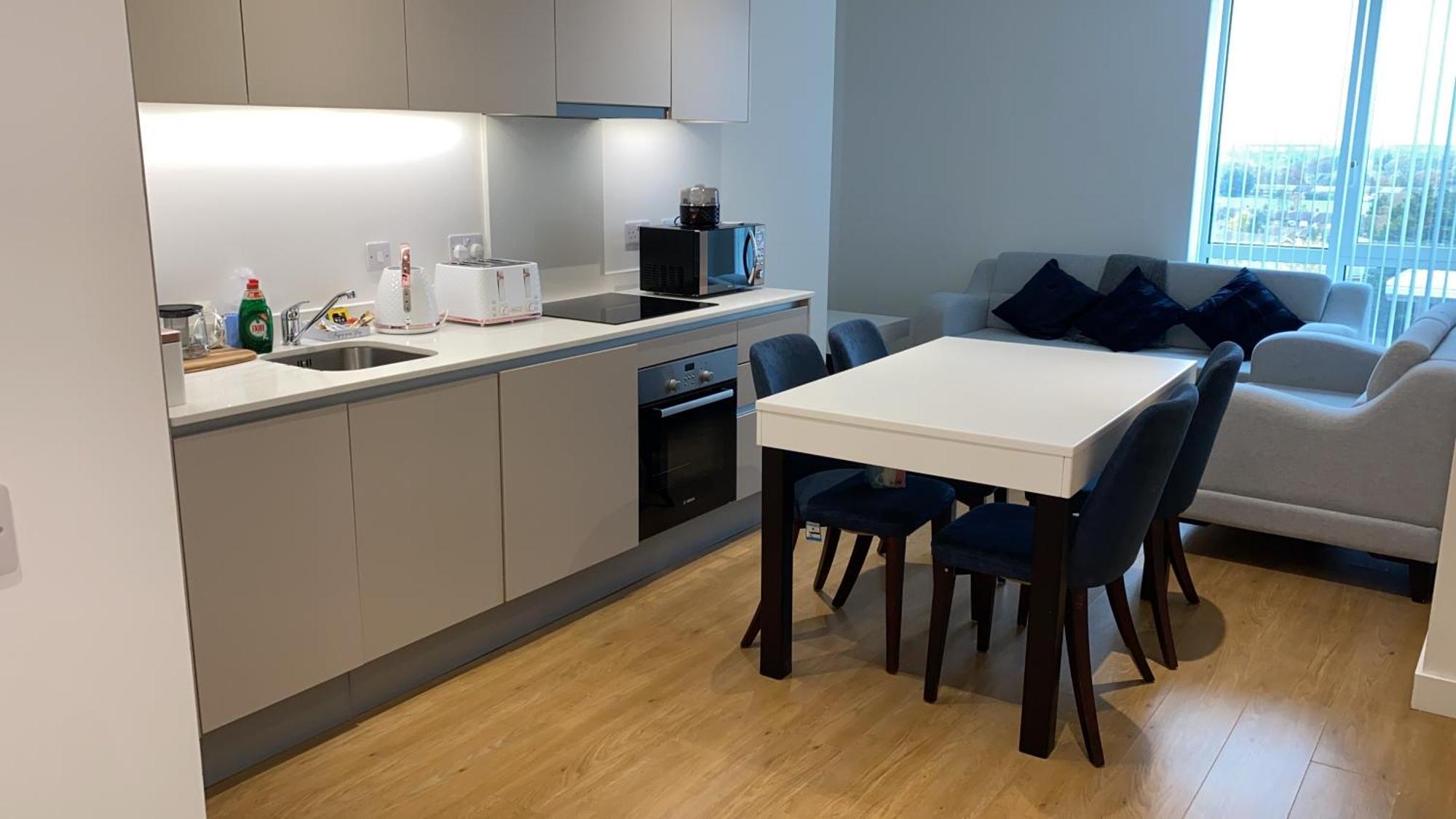 Berks Luxury Serviced Apartments , Free Parking, Free Gym And Free Wifi Bracknell Bilik gambar