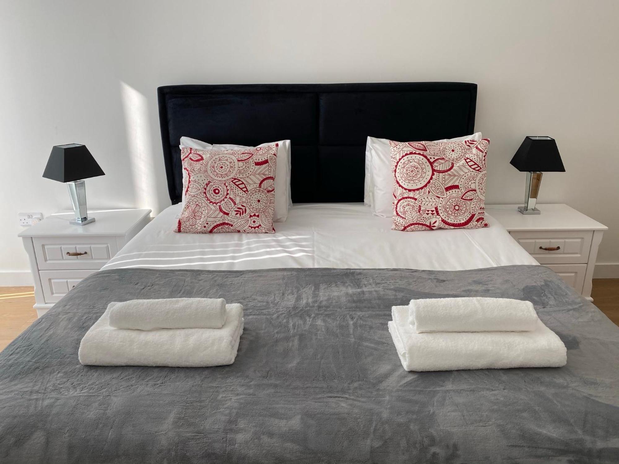 Berks Luxury Serviced Apartments , Free Parking, Free Gym And Free Wifi Bracknell Bilik gambar